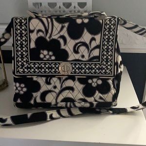 I am selling women’s handbag and wallet